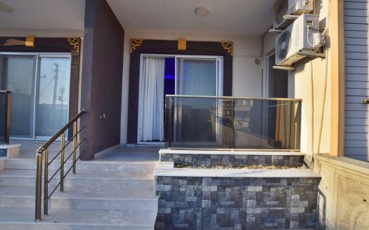 Modern 1-Bedroom Holiday Home