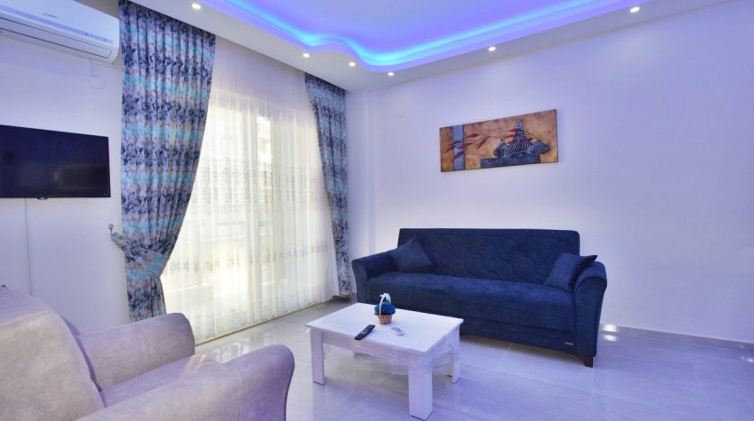Modern 1-Bedroom Holiday Home
