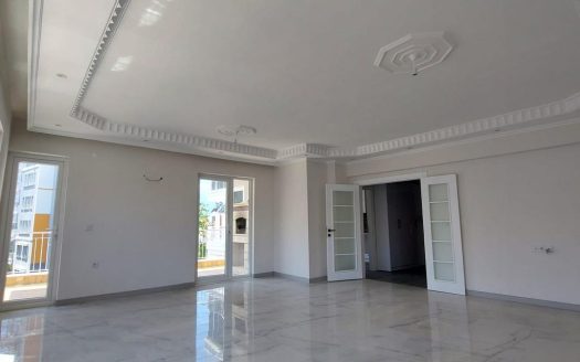 Luxury 3 -Bed Apartment Close To The City In Konyaalti – Family Holiday Home in Antalya