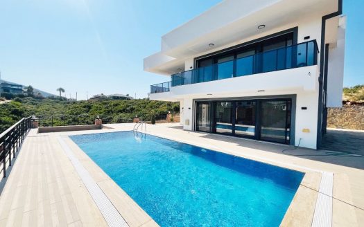 5-Bed Detached Villa with Private Pool-Holiday Home For Sale in Didim Yesiltepe