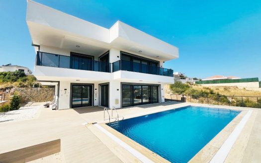 5-Bed Detached Villa with Private Pool-Holiday Home For Sale in Didim Yesiltepe