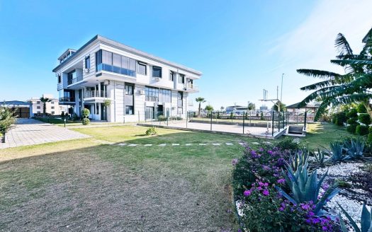 Brand New 2-Bed Apartment For Sale in Altinkum