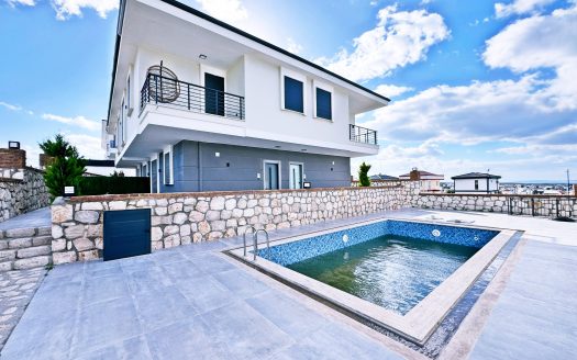Modern 3-Bed Semi-Detached Villa For Sale in Altinkum