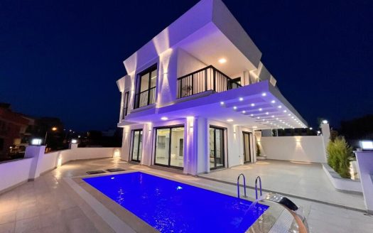 Brand-New 4+1 Detached Villa