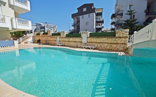 2-Bedroom Apartment in a Complex with Pool – Only 1 km to Altinkum Beach