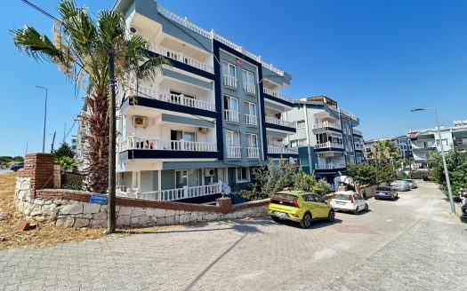 Well-Maintained 2-Bedroom Apartment in a Complex with Pool – Efeler, Didim
