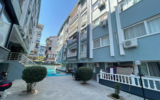 Well-Maintained 2-Bedroom Apartment in a Complex with Pool – Efeler, Didim