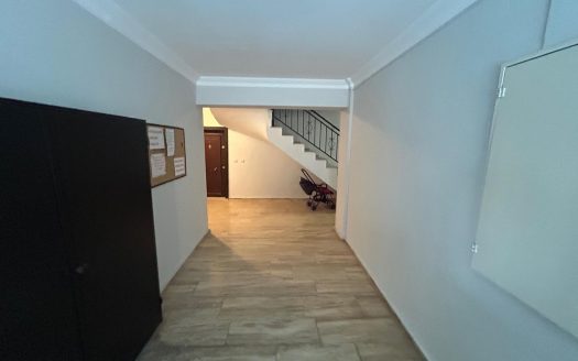 Well-Maintained 2-Bedroom Apartment in a Complex with Pool – Efeler, Didim