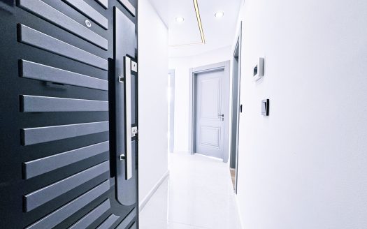 Brand New Front-Facing Apartment in a Prestigious Boulevard Location